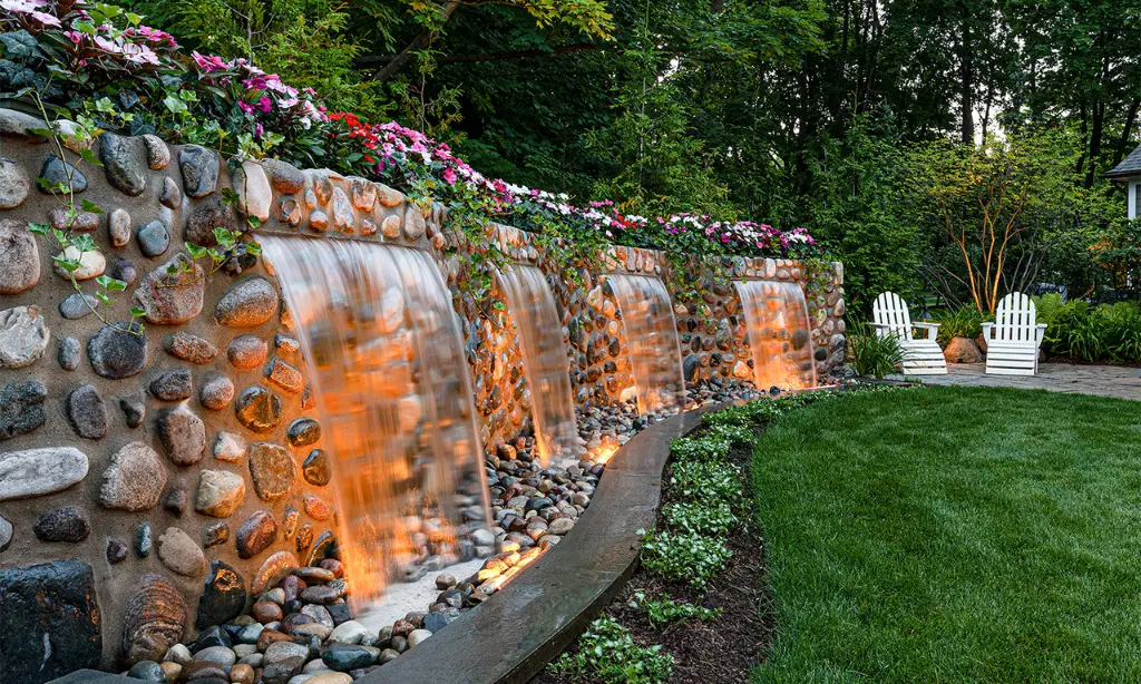 Proscape-Formal_Falls-crop__74741.webp