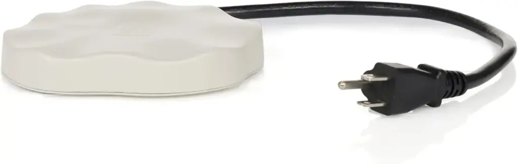 Farm Innovators Decorative Bird Bath De-icer The "Heated Rock"