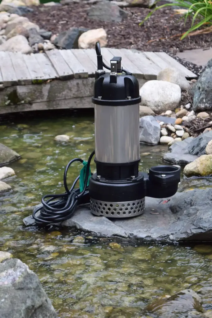 Easy Pro TM Series - Hi volume submersible pump - Low head 13500gph 230v